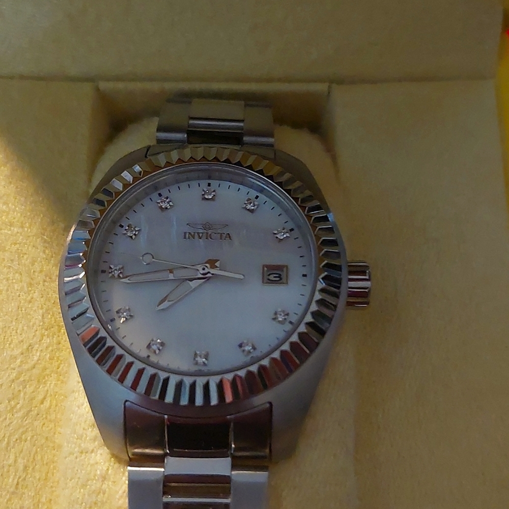 Invicta watch womens.